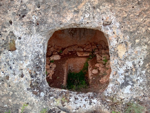 Foto - Tam 600 yıllıktı! Defineciler yine yaptı yapacağını