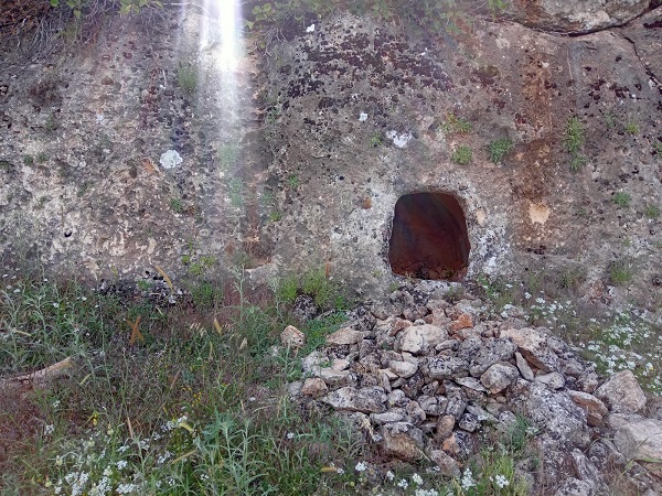 Foto - Tam 600 yıllıktı! Defineciler yine yaptı yapacağını