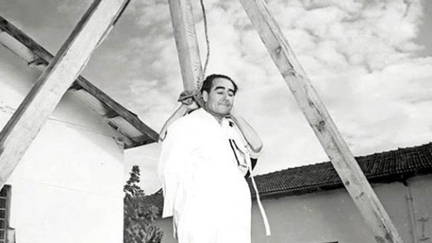 Foto - Tam 63 yıl önce bugün! Adnan Menderes'in kurtulduğu uçak kazası
