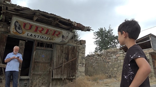 Tam 68 yıl önce yapıldı! Bu tabelayı görenler hayrete düşüyor