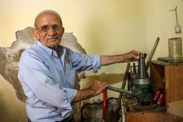 Foto - Tam 77 yıldır gümüş İşledi: Onlara adeta can veren, ilgi duyan kuyumcu!