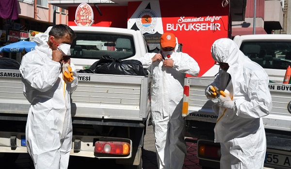 Foto - Tam 8 senedir biriktiriyor! Bakın o evden kaç kamyon çöp çıktı