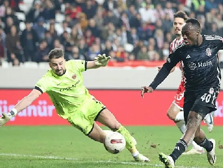 Foto - Tam 9 ismin bileti kesildi! Oyuncularını acele olarak göndermeye başlayacaklar: Kartal'da sezon sonu kıyım var