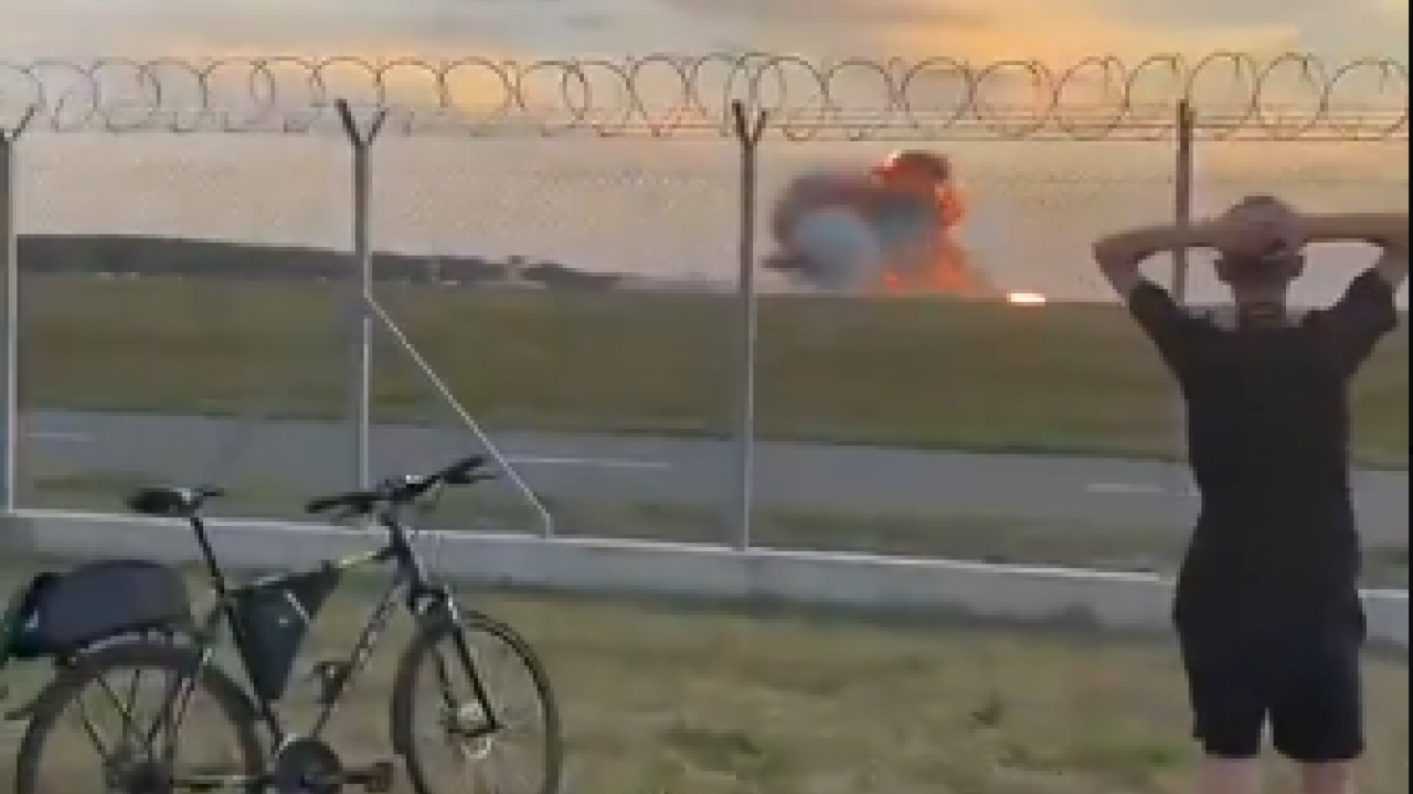 Foto - Tam anlamıyla felaket! F-16 savaş uçağı yere çakıldı