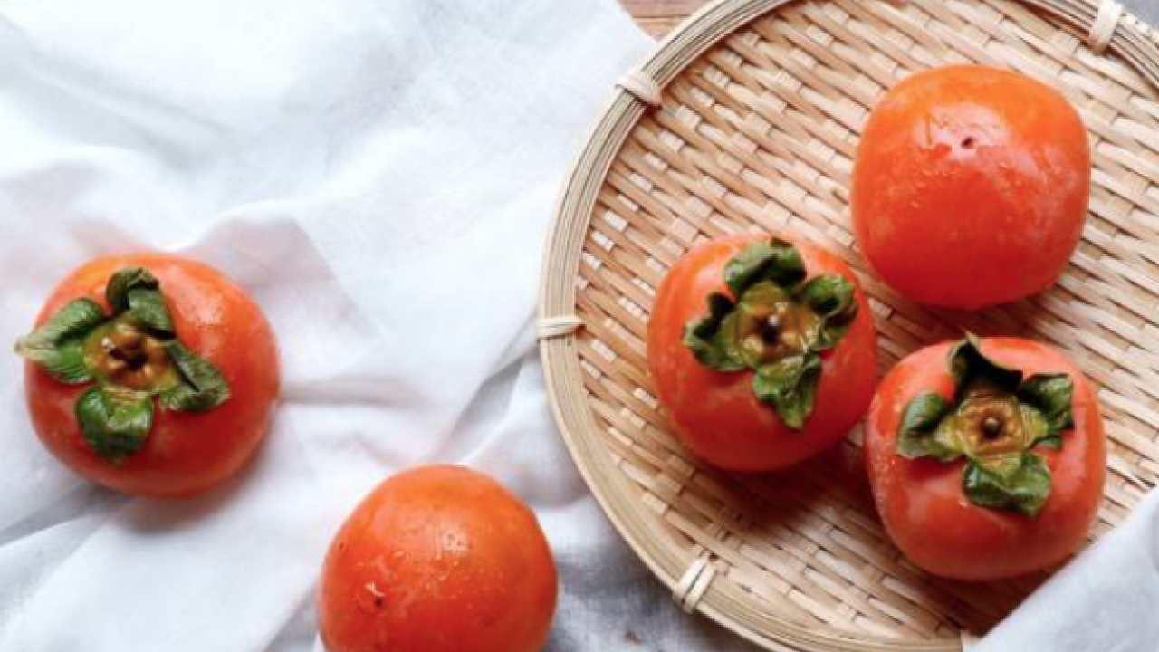 Tam bir şifa kaynağı: Cennet Hurması! Kış Mevsimi için bunu alın! Portakaldan 10 kat C vitamini içeriyor