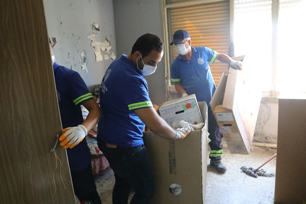 Foto - Tam iki kamyon dolusu... Çöp evden dram çıktı