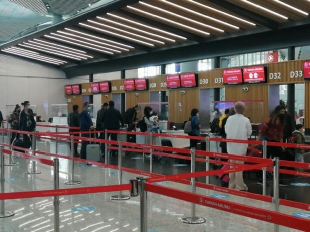 Foto - Tam kapanma kararı sonrası mega kent İstanbul'dan kaçış başladı