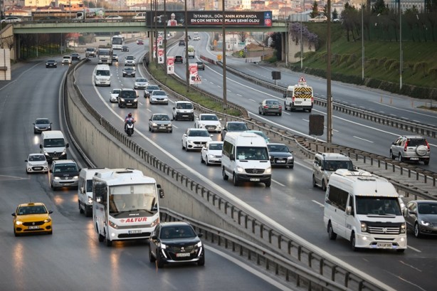 Foto - Tam kapanma kararı sonrası mega kent İstanbul'dan kaçış başladı