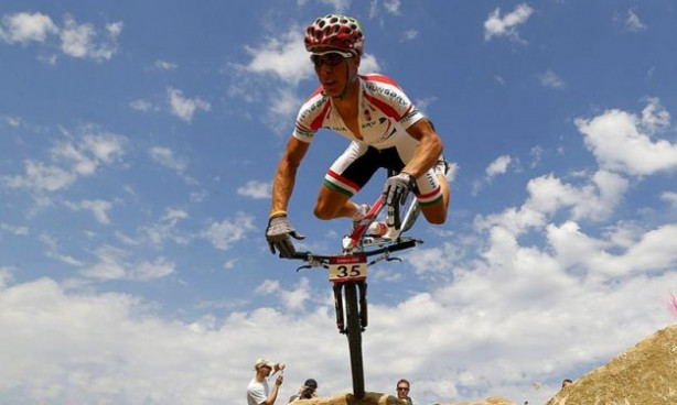 Foto - Tam o anda çekilen fotoğraflar