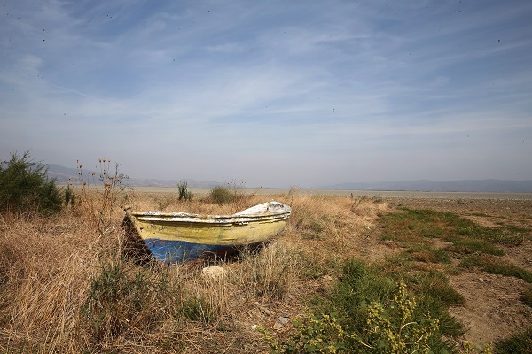 Foto - Tamamen kurudu tarıma açıldı! O gölden geriye hurdaya dönmüş tekneler kaldı