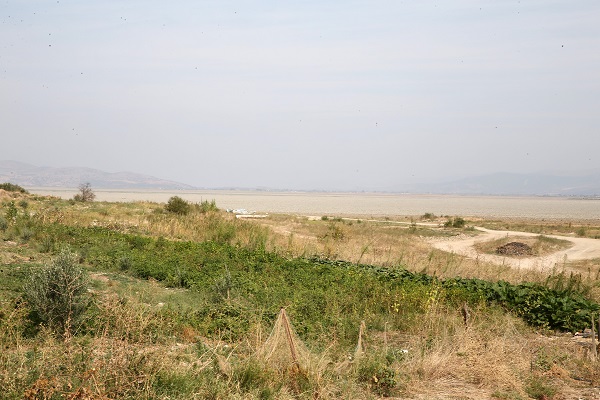 Foto - Tamamen kurudu tarıma açıldı! O gölden geriye hurdaya dönmüş tekneler kaldı