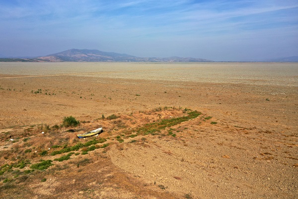 Foto - Tamamen kurudu tarıma açıldı! O gölden geriye hurdaya dönmüş tekneler kaldı