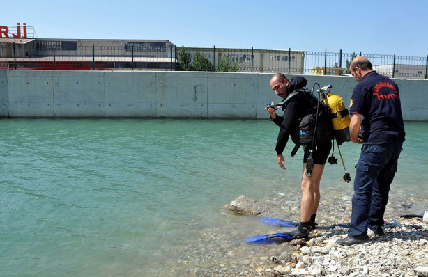 Foto - Tamamen yanlış biliyoruz! Bir insan gerçekte nasıl boğulur?