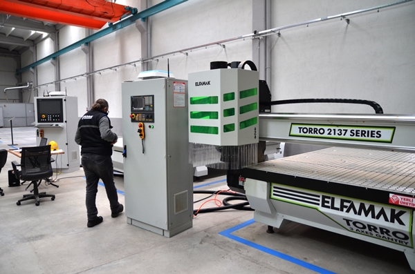 Foto - Tamamen yerli mühendislik ürünü! Rus uçak ve kamyon parçaları Türk tezgahlarından geçiyor