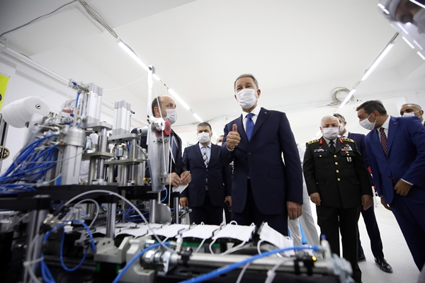 Foto - Tamamen yerli ve milli imkanlarla üretildi: Bakan Hulusi Akar bizzat test etti
