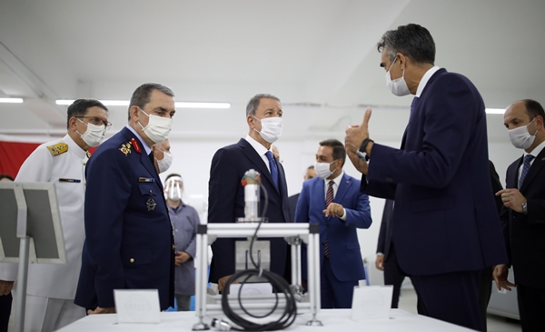 Foto - Tamamen yerli ve milli imkanlarla üretildi: Bakan Hulusi Akar bizzat test etti