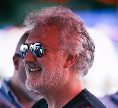 Foto - Tamer Karadağ’lıyı Hazmedemediler iftira atıyorlar! Devlet tiyatrolarında toplu istifa yalanı