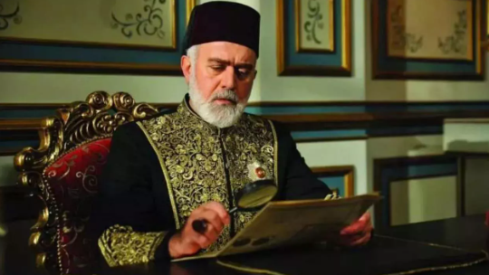 Foto - Tamer Karadağlı'yı hedef alan sanatçılara Tahsin Paşa’dan tokat gibi cevap