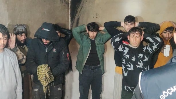 Foto - Tandır evinde 20 düzensiz göçmen yakalandı