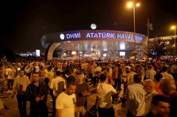 Foto - Tankın önüne yatan adam konuştu!