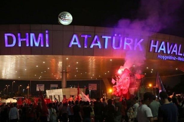 Foto - Tankın önüne yatan adam konuştu!