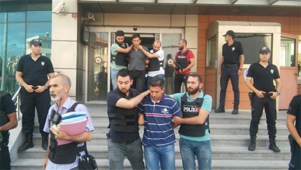 Foto - Tankla 5 kişiyi ezen askerler tutuklandı