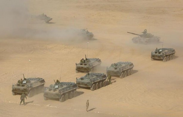 Foto - Tanklar göründü, kriz patladı! Taliban’a karşı en büyük üssü harekete geçirdiler