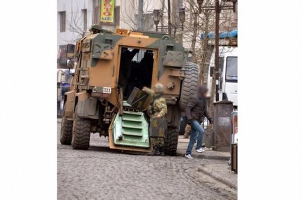 Foto - Tanklar Sur'a girdi