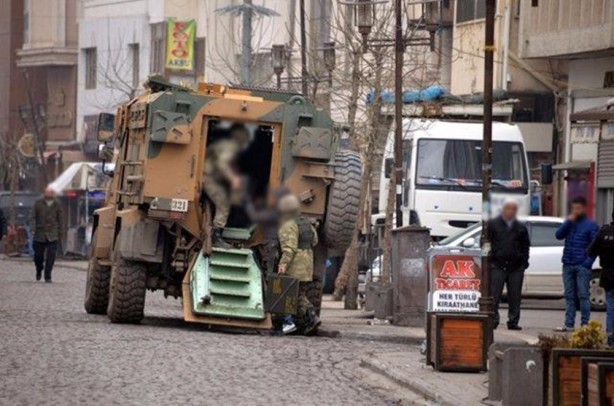 Foto - Tanklar Sur'a girdi