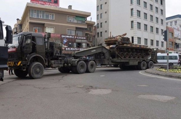 Foto - Tanklar Sur'a girdi
