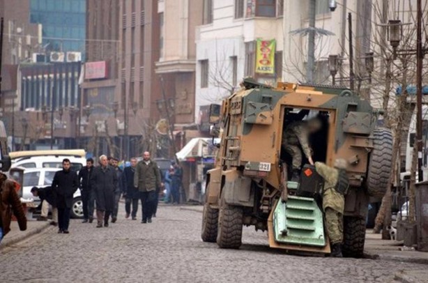 Foto - Tanklar Sur'a girdi