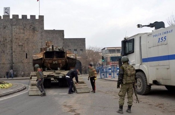 Foto - Tanklar Sur'a girdi