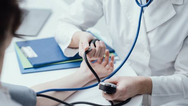 Foto - Tansiyonu hızlı bir şekilde düşürme yöntemi