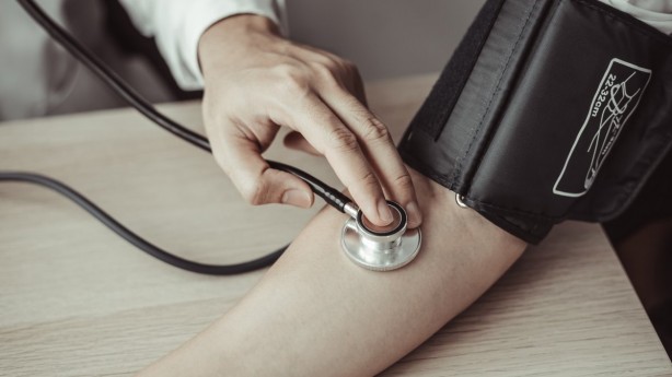 Foto - Tansiyonu hızlı bir şekilde düşürme yöntemi