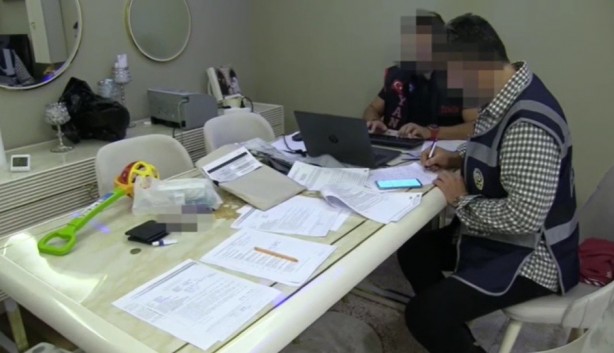 Foto - Tapu dolandırıcılarına eş zamanlı dev operasyon! Onlarca kişinin canını yakmışlardı