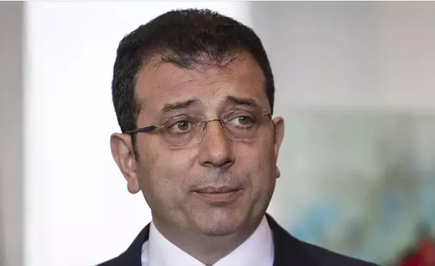 Foto - Tarafsızlığın geldiği son nokta! Cübbe altında savunma vekilliği "Durun, daha çok döneceksiniz"