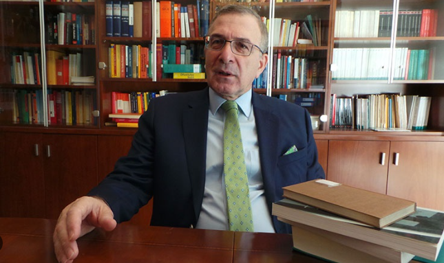 Foto - Tarafsızlığın geldiği son nokta! Cübbe altında savunma vekilliği "Durun, daha çok döneceksiniz"