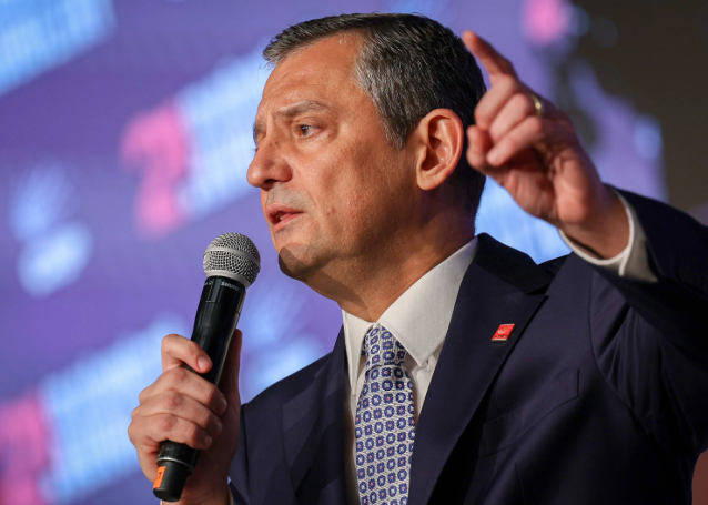 Foto - Tarafsızlığın geldiği son nokta! Cübbe altında savunma vekilliği "Durun, daha çok döneceksiniz"