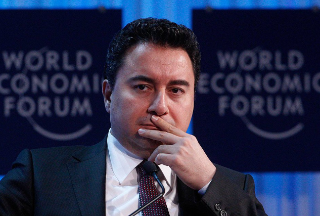 Foto - Tarafsızlığın geldiği son nokta! Cübbe altında savunma vekilliği "Durun, daha çok döneceksiniz"