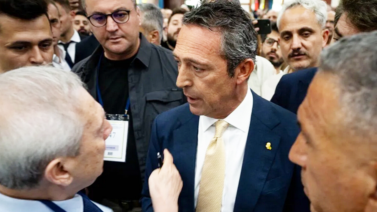 Foto - Taraftar pes etti ve… Fenerbahçe tribünlerini birleştiren gizli kahraman ortaya çıktı: Barış şart oldu…