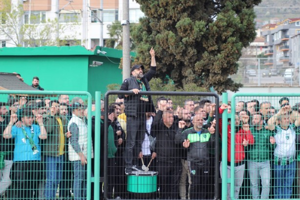 Taraftar tesisi bastı! Ortalık karıştı