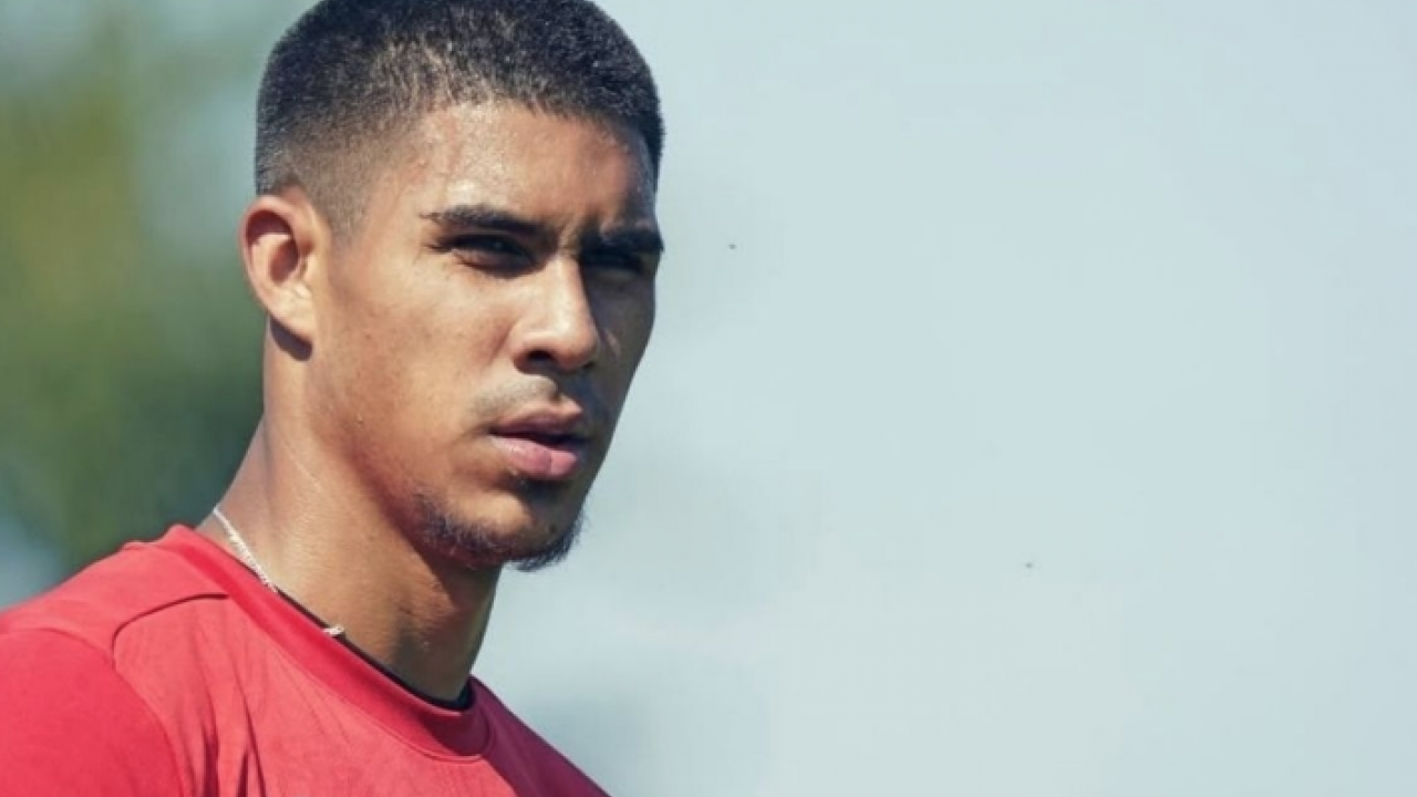 Taraftarlar bunu beklemiyordu! Beşiktaş kaleci işini de çözdü! Resmen geliyor