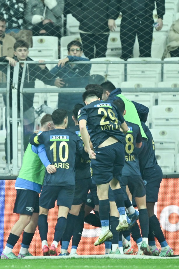 Foto - Taraftarlar işte bunu beklemiyorlardı: Apar topar açıklama geldi: Çok konuşulacak transferler geliyor!