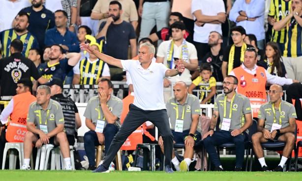 Foto - Taraftarlardan duyanlar bu kez ‘iyi’ yaptınız diyor: Orta saha ile ilgili İtalya’dan flaş açıklama: O iddia yine gündemde…