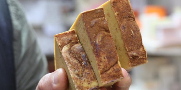 Tarçınlı ve kakaolu sabunla selülitlere çözüm