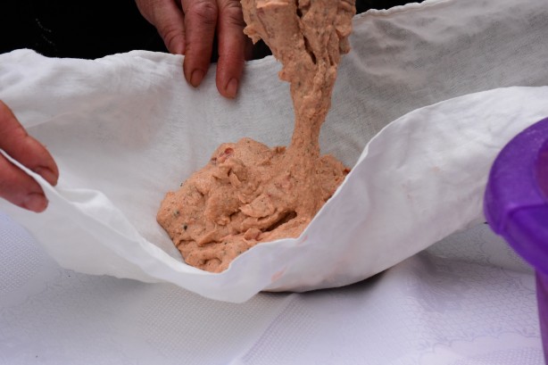 Foto - Tarhana çorbasını içmeden bir daha düşünün! İşte doğal yelten tarhanası...