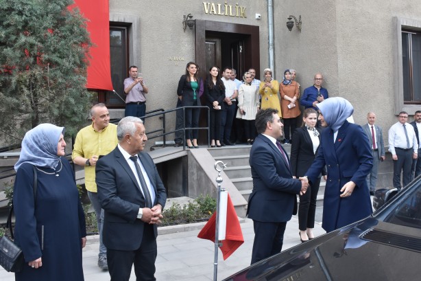 Foto - Tarih bugünü altın harflerle yazdı! Afyonkarahisar Valisi Kübra Güran Yiğitbaşı göreve başladı