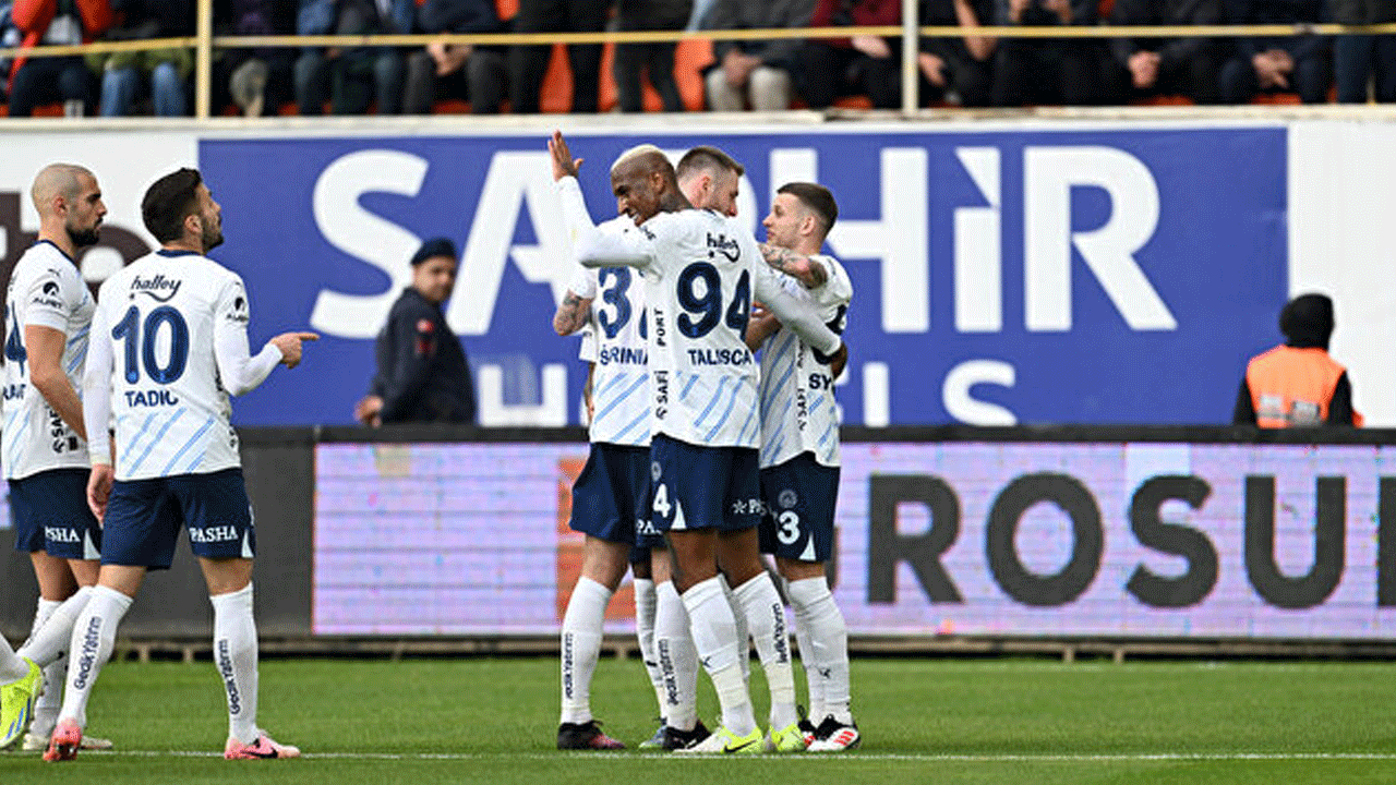 Foto - Tarih Fenerbahçe'yi yazdı! Kimsenin yapmadığını yaptı