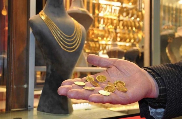 Foto - "Tarih gün geldi çattı" diyen usta isim uyardı: Gram altını olanlar boşuna kaşınmasın, bunu yapsın