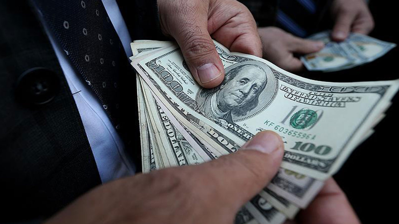 Tarih verip uçtular: Dolar kuru 7,5 lira değişecek